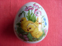 3061-4-eggs-handpainted-chicks