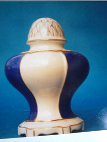 4804 Urn Perfume Lamp