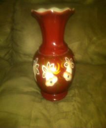5428/II Red vase with Christmas Bells