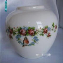 #5835/3 Vase with flowers and robin