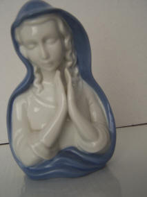 6195-religious-prayerful-madonna