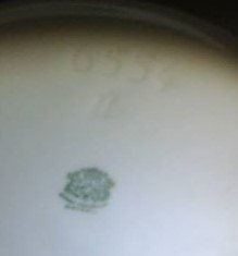 6554-2-vases-leaf-pattern-mark