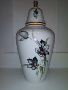 6650-4-vases-ginger-jar-with-lid