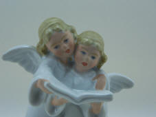 6743-religious-angel-pair-singing-closeup