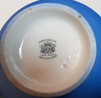 6757 Wedgewood Covered Dish