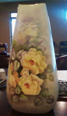 6807 Vase with handpainted yellow roses