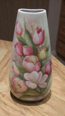 6807 Vase with Tulips