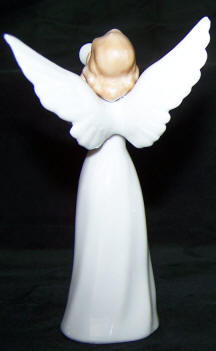 6841 Angel with trumpet back view