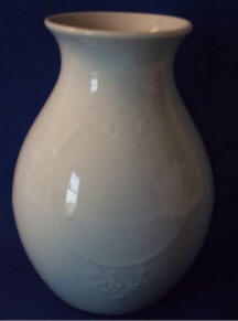 8028 White Vase