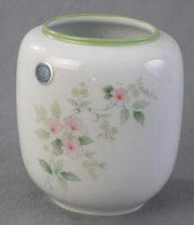 8119/3 White Vase with pink flowers
