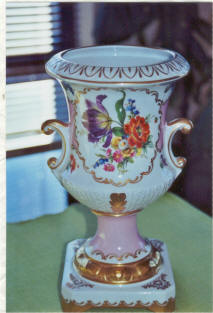 Gerold Porzellan Floral Urn Side 2