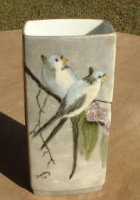 Gerold Porzellan Pair of Birds Vase