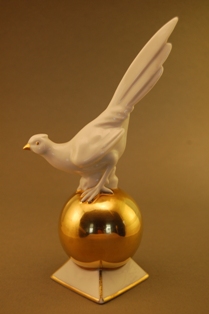 4453 Pheasant on Gold Ball