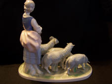 7511-females-shepherdess-plate-side2