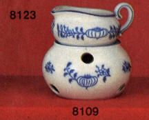 8123 Blue Onion Pot Warmer / Creamer