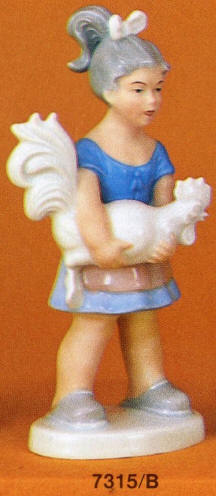 7315/B Girl Carrying Hen